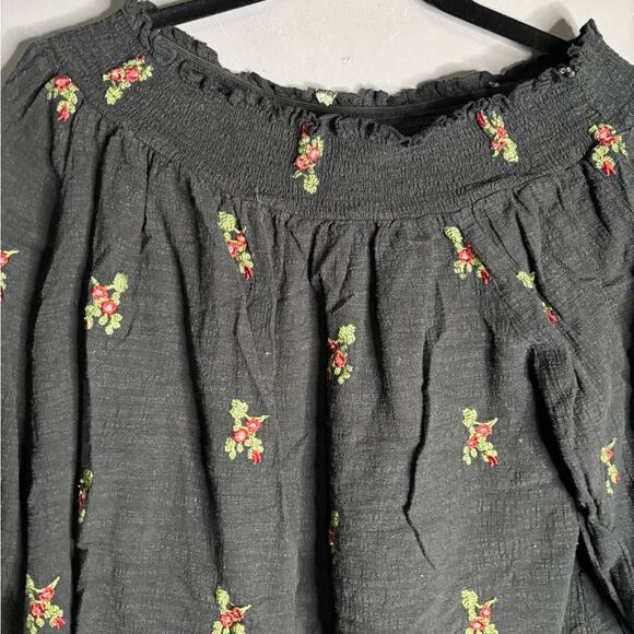 Altar’d State Black Off Shoulder Top With Embroidered Flowers Size Small - Picture 2 of 7